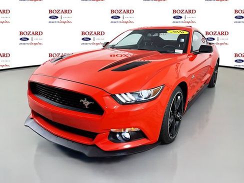 Used 2016 Ford Mustang GT Premium image 4
