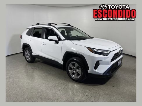 Certified 2022 Toyota RAV4 XLE FWD image 1