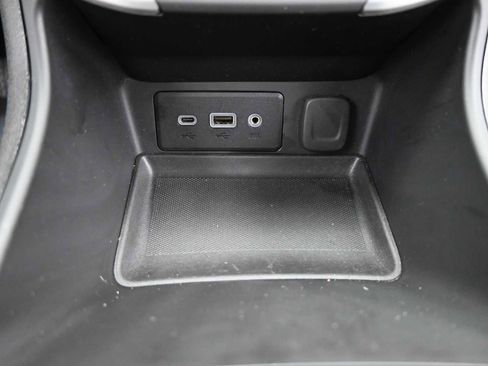 Used 2024 GMC Terrain SLE image 18