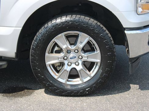 Used 2017 Ford F150 XLT w/ Equipment Group 302A Luxury RWD image 11