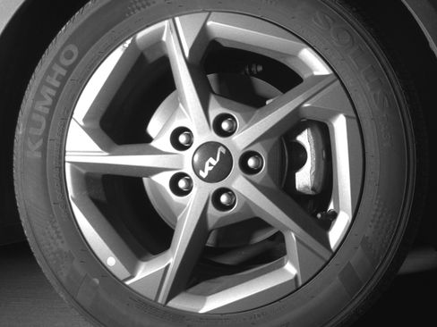 Used 2025 Kia K4 FWD image 13