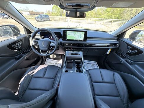 New 2026 Lincoln Aviator AWD image 21