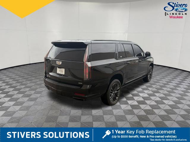 Used 2025 Cadillac Escalade ESV Sport Platinum AWD/4WD image 6