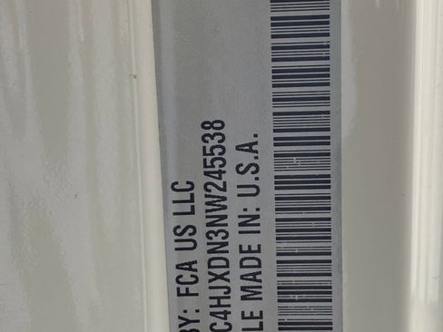 Used 2022 Jeep Wrangler Unlimited Sport w/ Sun And Sound Package image 17