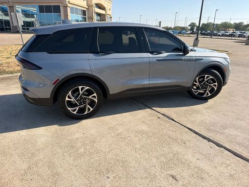 Used 2025 Lincoln Nautilus Premier w/ Equipment Group 102A AWD/4WD image 12