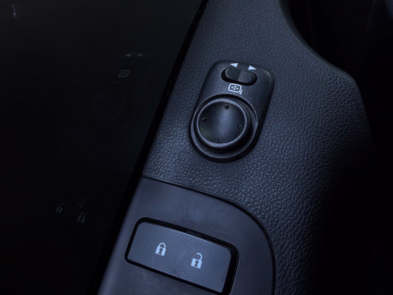 Used 2015 Chevrolet Camaro SS RWD image 23
