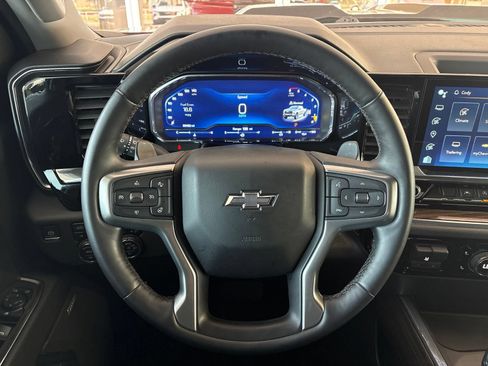 Used 2024 Chevrolet Silverado 1500 LT Trail Boss w/ Convenience Package II AWD/4WD image 24