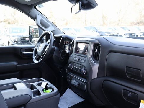 New 2026 Chevrolet Silverado 3500 W/T image 40