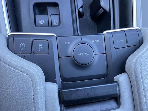 Used 2025 Toyota Grand Highlander FWD image 43