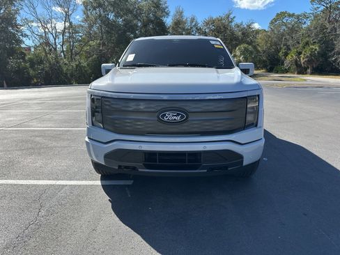 Used 2025 Ford F150 Lightning Lariat image 13