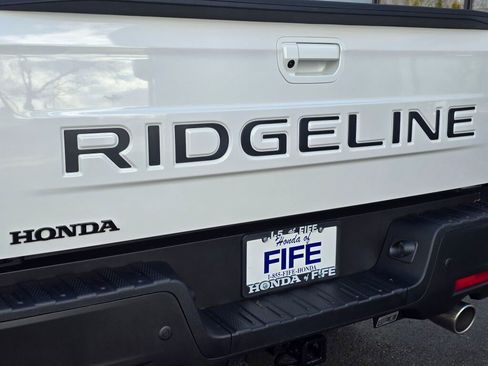 New 2026 Honda Ridgeline Black Edition image 11