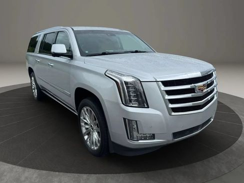Used 2016 Cadillac Escalade ESV Premium AWD/4WD image 8