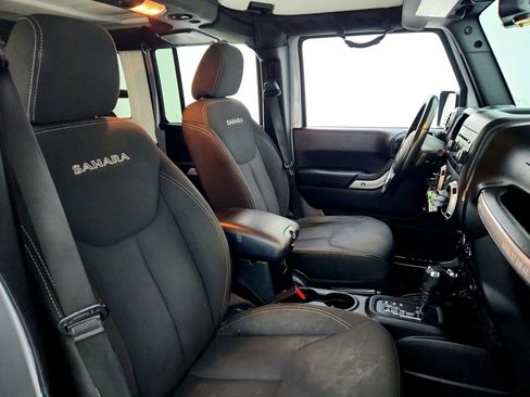 Used 2018 Jeep Wrangler Unlimited Sahara image 23