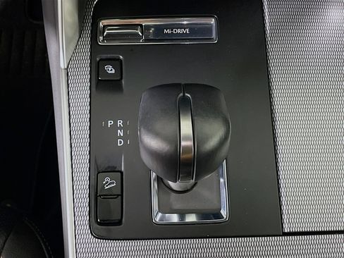 Used 2024 MAZDA CX-90 Plug-In Hybrid w/ Premium Pkg image 25