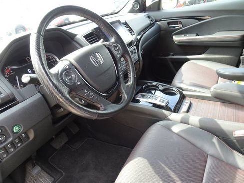 Used 2022 Honda Ridgeline Black Edition image 14