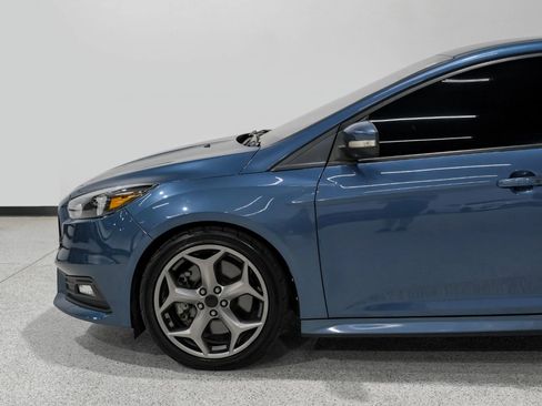 Used 2018 Ford Focus ST image 10
