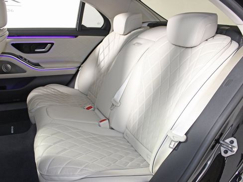 Certified 2023 Mercedes-Benz S 500 4MATIC image 28