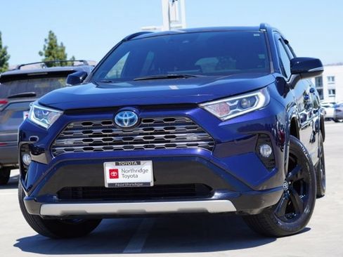 Used 2021 Toyota RAV4 XSE AWD/4WD image 4