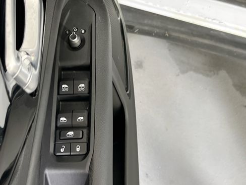 Used 2022 Jeep Compass Latitude AWD/4WD image 17