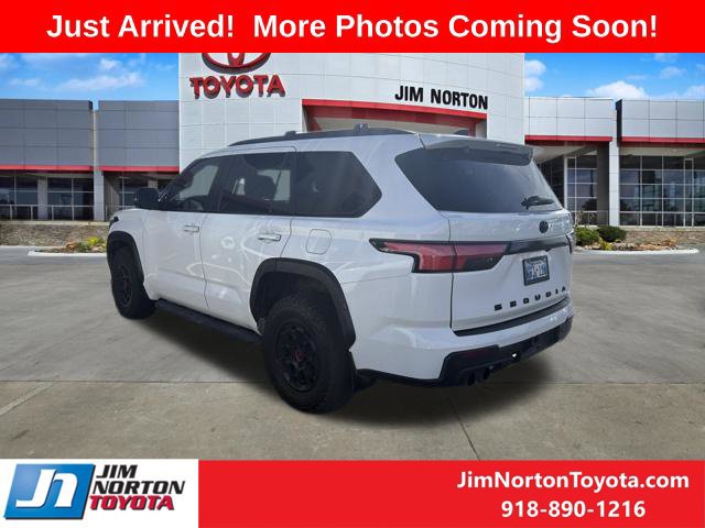 Used 2024 Toyota Sequoia TRD Pro AWD/4WD image 5
