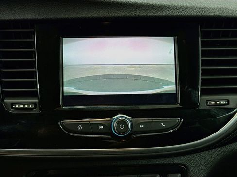 Used 2022 Buick Encore Preferred w/ Safety Package FWD image 22