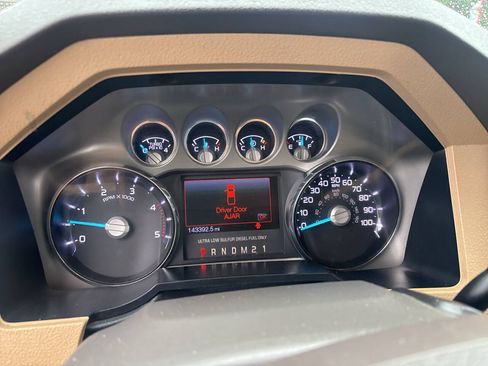 Used 2013 Ford F250 Lariat w/ Chrome Pkg AWD/4WD image 16