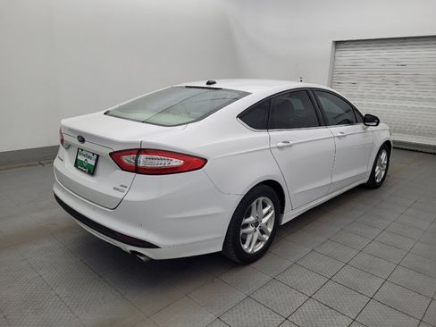 Used 2016 Ford Fusion SE FWD image 9