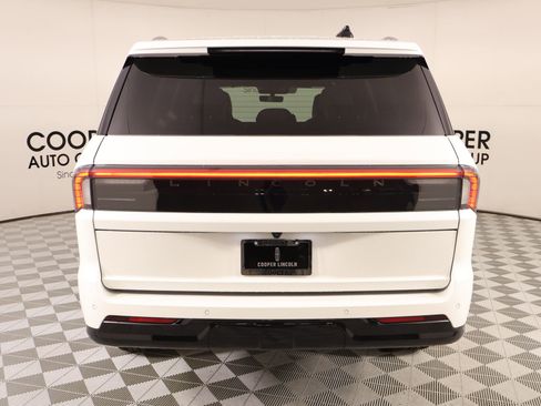 New 2026 Lincoln Navigator Black Label AWD/4WD image 24