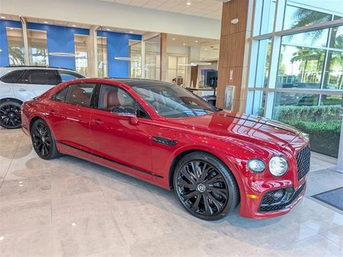 Used 2023 Bentley Flying Spur Azure image 2