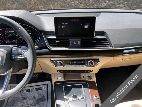 Used 2019 Audi Q5 2.0T Premium Plus w/ Premium Plus Package AWD/4WD image 6