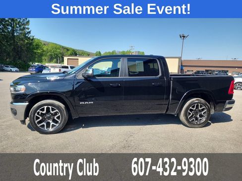 Used 2025 RAM 1500 Laramie AWD/4WD image 5