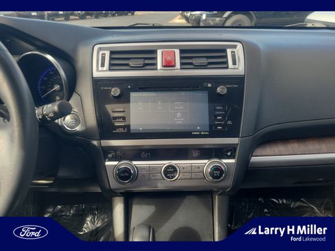 Used 2017 Subaru Outback 2.5i Limited image 12