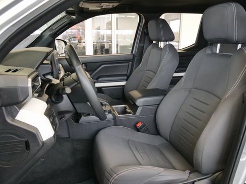 Used 2024 Toyota Tacoma TRD Off-Road image 10