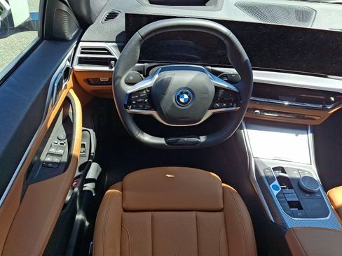 Used 2025 BMW i4 xDrive40i w/ Premium Package AWD/4WD image 12