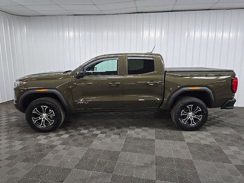 Used 2024 GMC Canyon AT4 image 6