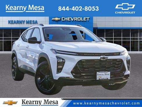 New 2026 Chevrolet Trax ACTIV w/ Sunroof Package FWD image 1