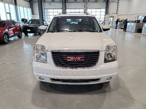 Used 2014 GMC Yukon XL SLT AWD/4WD image 2