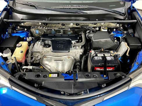 Used 2018 Toyota RAV4 LE w/ All Weather Liner Package FWD image 29