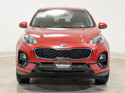Used 2020 Kia Sportage LX image 3
