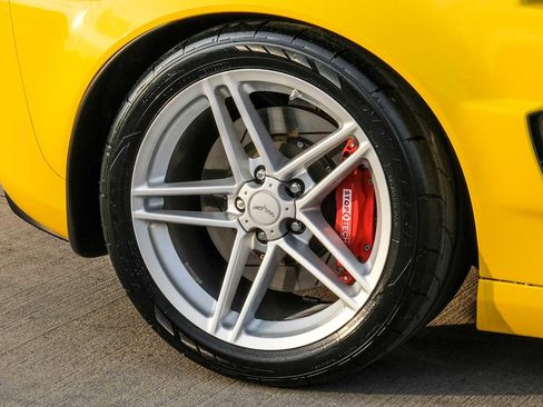 Used 2006 Chevrolet Corvette Z06 w/ Preferred Equipment Group image 50