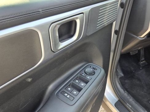 Used 2025 Hyundai Santa Fe SEL FWD image 14