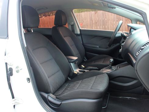 Used 2016 Kia Forte LX FWD image 33