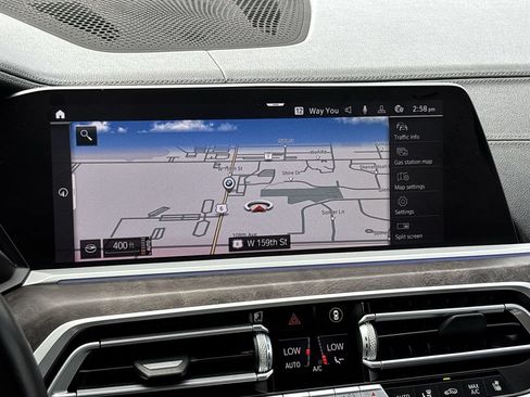 Used 2021 BMW X7 M50i AWD/4WD image 20
