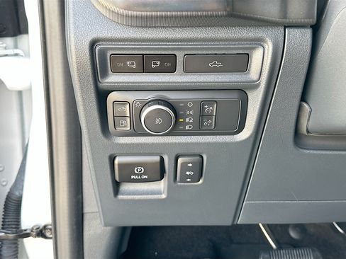 Certified 2023 Ford F150 Platinum w/ Equipment Group 701A High AWD/4WD image 10