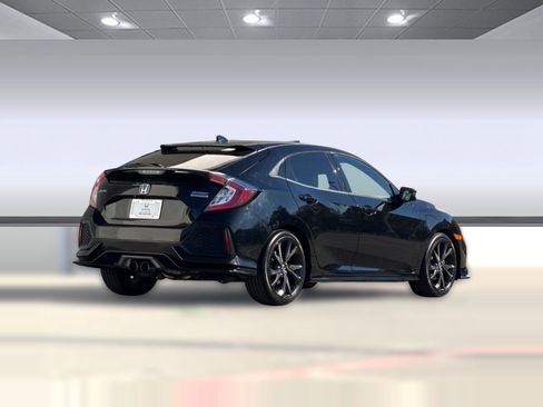 Used 2019 Honda Civic Sport Touring image 9