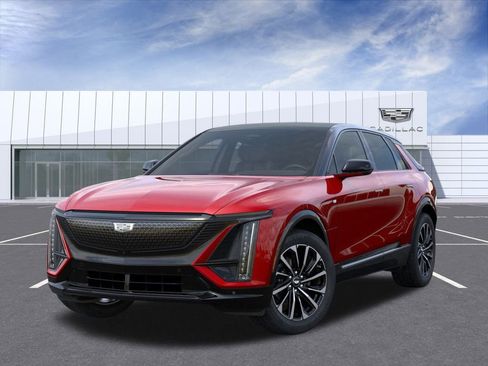 New 2025 Cadillac Lyriq Sport w/ LPO, Floor Liner Package image 6