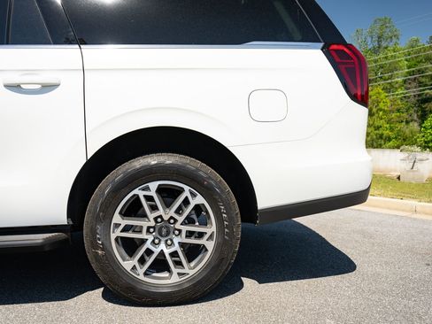 New 2026 Ford Expedition Max Active AWD/4WD image 6