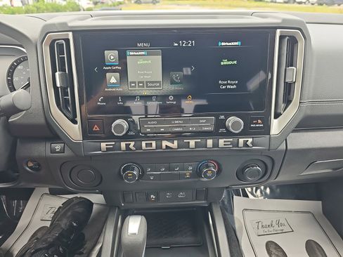 Used 2026 Nissan Frontier SV w/ Tow Package RWD image 21