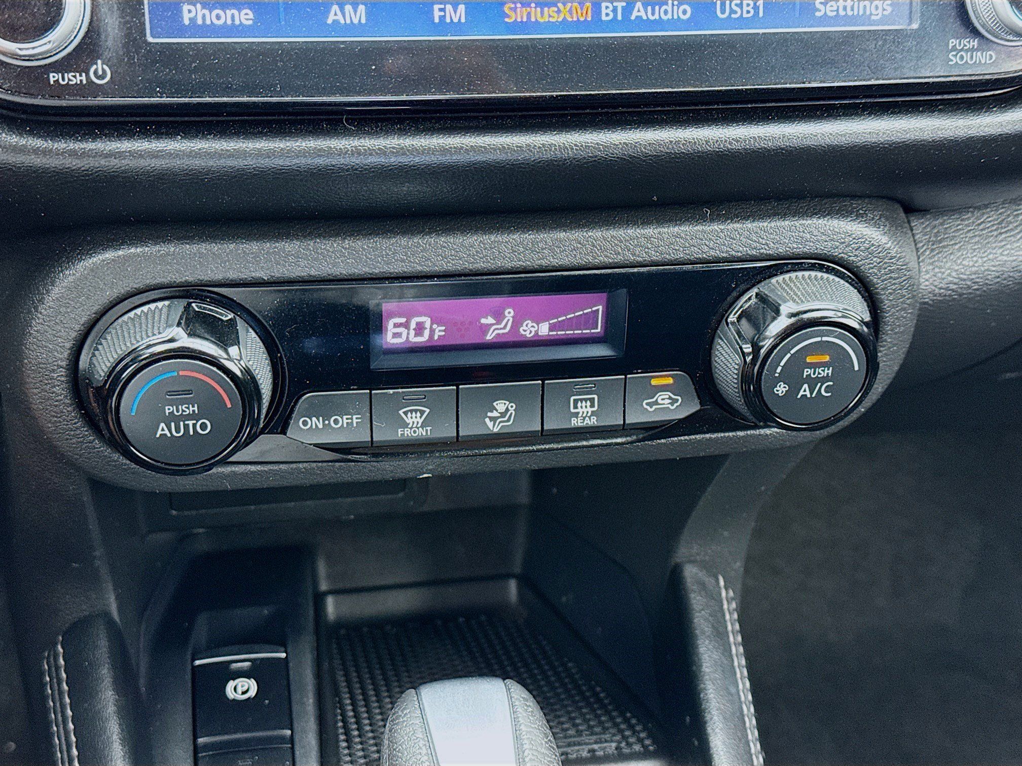 Used 2023 Nissan Kicks SR w/ Interior Electronics Package FWD image 12