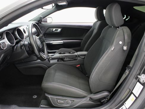 Used 2019 Ford Mustang GT w/ Equipment Group 301A RWD image 31